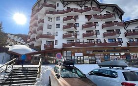 Appartement La Tania 2 pièces garage dans chalet pied pistes