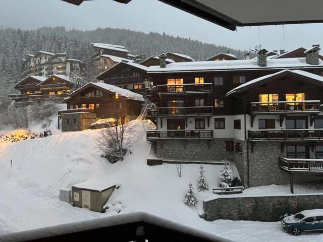 Appartement La Tania 2 pièces garage dans chalet pied pistes Extérieur photo